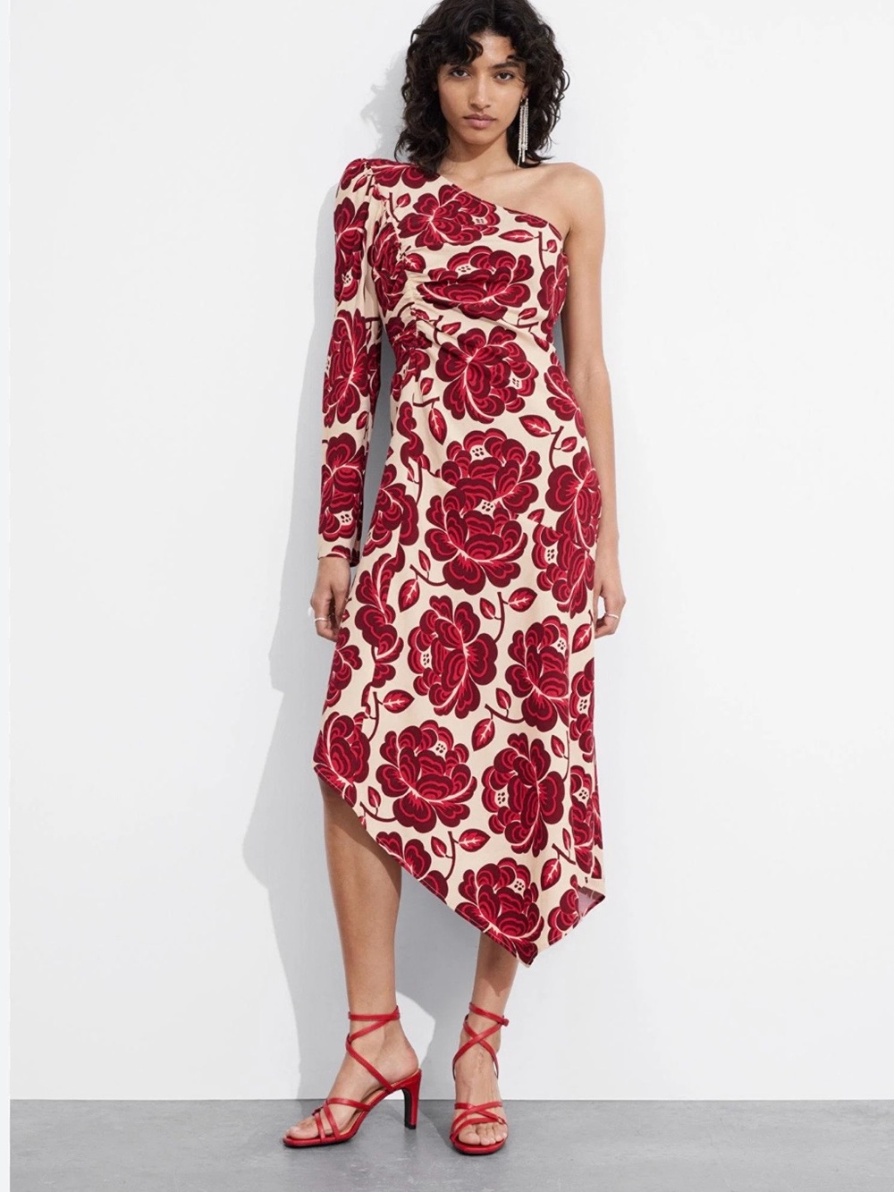 & Other Stories Cream One-Shoulder Dress with Red Floral Print